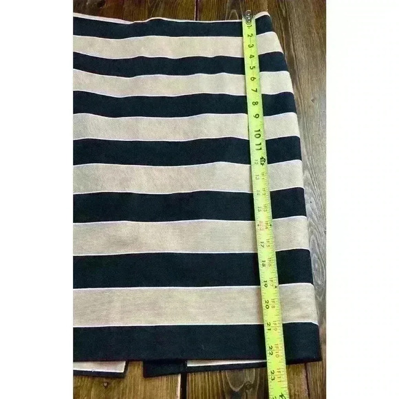 ANN TAYLOR LOFT Black Beige Striped Pencil Skirt Flat Front Size 6 - Picture 3 of 9